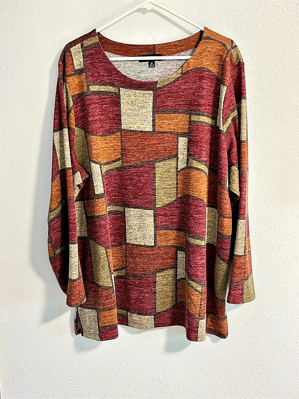 N Touch Geometric Tunic in Red, Brown, Rust and beige. Size 2X
